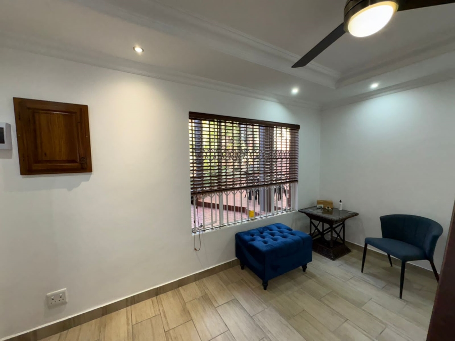 5 Bedroom Property for Sale in Safari Gardens North West